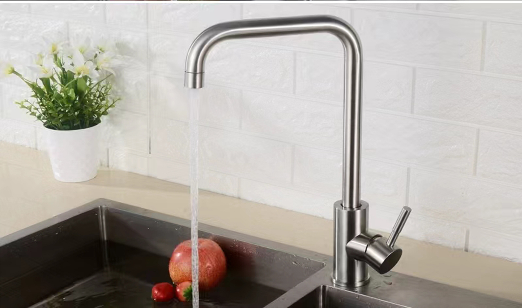 Sink sink with rotating stainless steel hot and cold faucet1